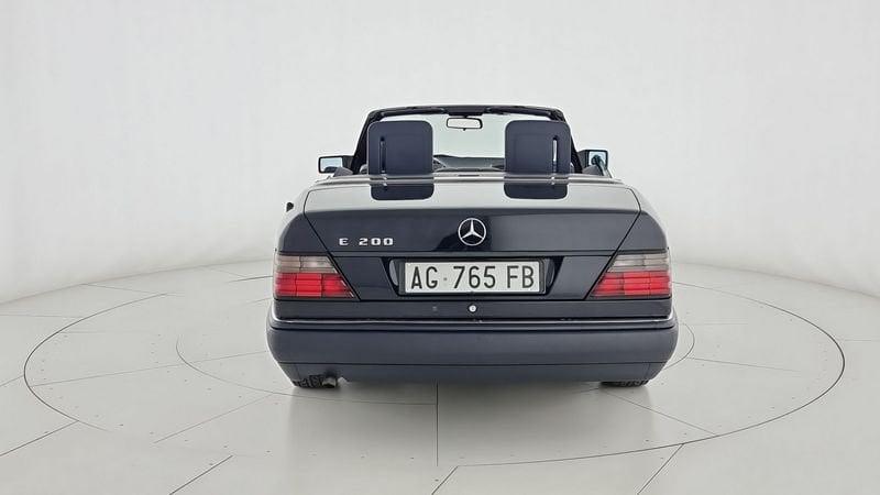 Mercedes-Benz Serie E E 200 cat Cabriolet ASI