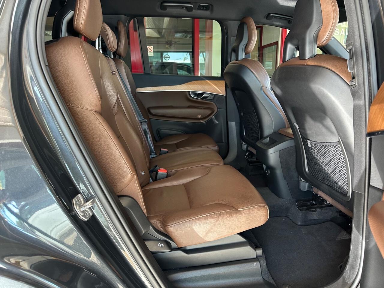Volvo XC 90 XC90 B5 (d) AWD Geartronic 7 posti Mom