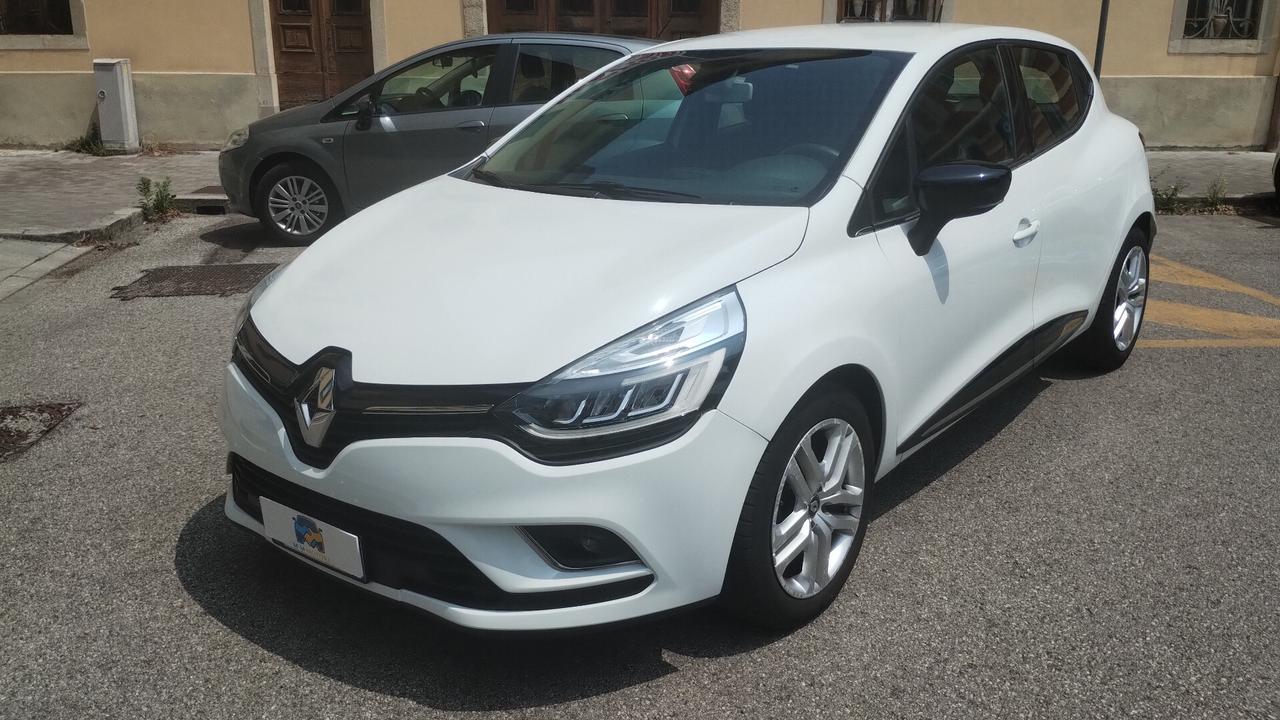 Renault Clio dCi 8V 75 CV 5 porte Moschino Zen NEOPATENTATI