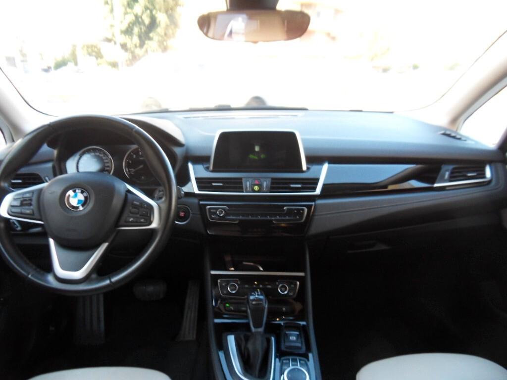 Bmw 2er Active Tourer 225xe iPerformance Business aut.