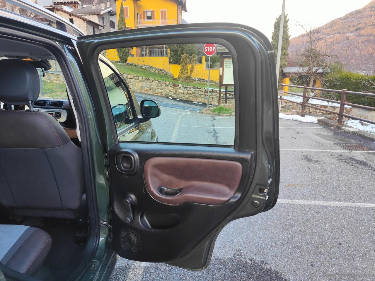 FIAT Panda Cross 4x4 GANCIO TRAINO
