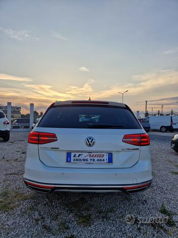 Volkswagen Passat Business Alltrack 2.0 BiTDI 240 CV 4MOT DSG Exec. BMT