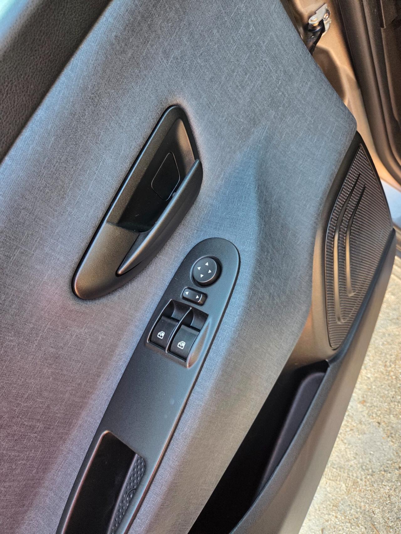 Lancia Ypsilon 1.0 FireFly Hybrid 70cv 5 porte S&S Gold