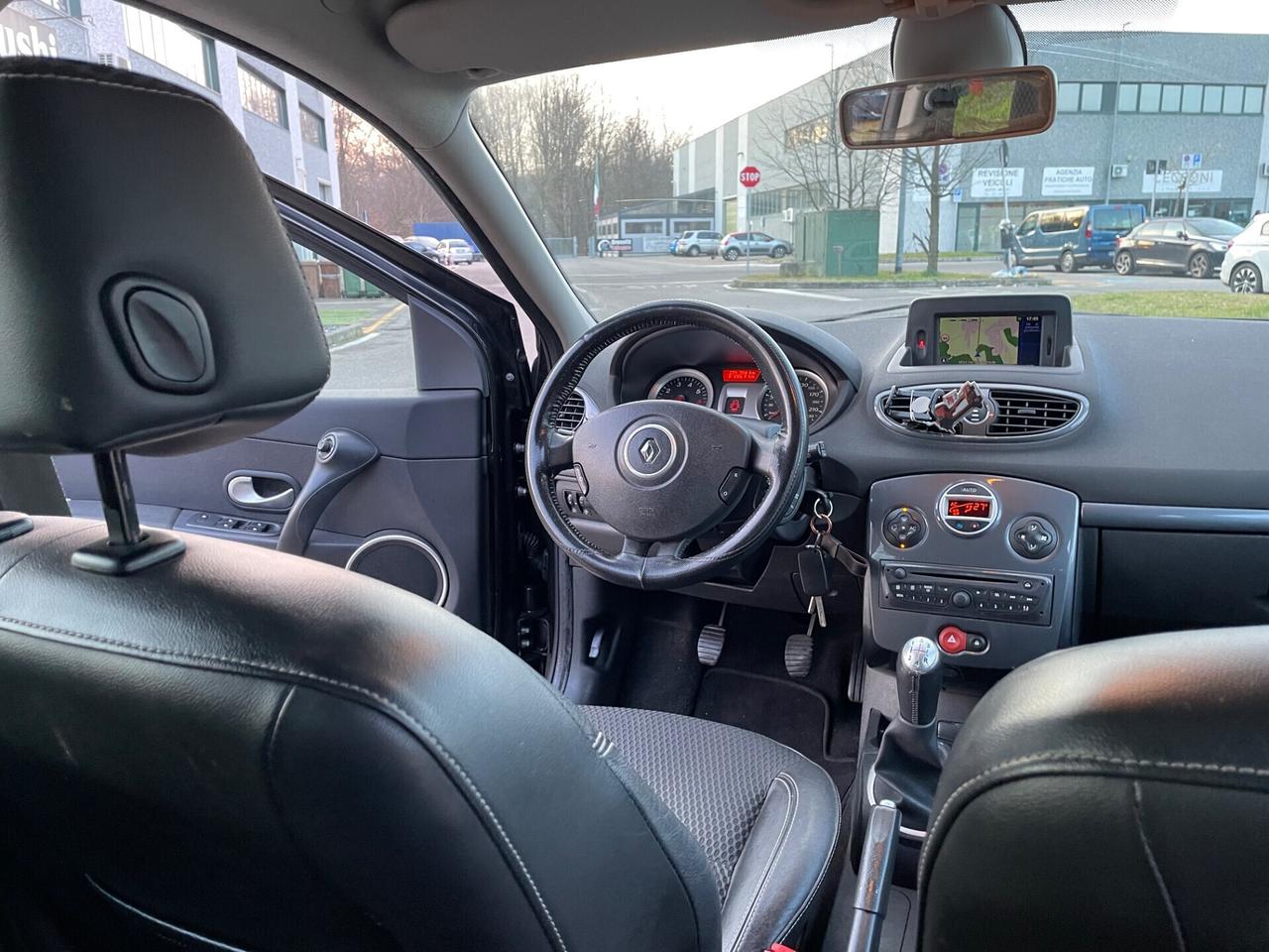 Renault Clio 1.2 16V TCE 100CV SporTour*Neopatentati*Navi*