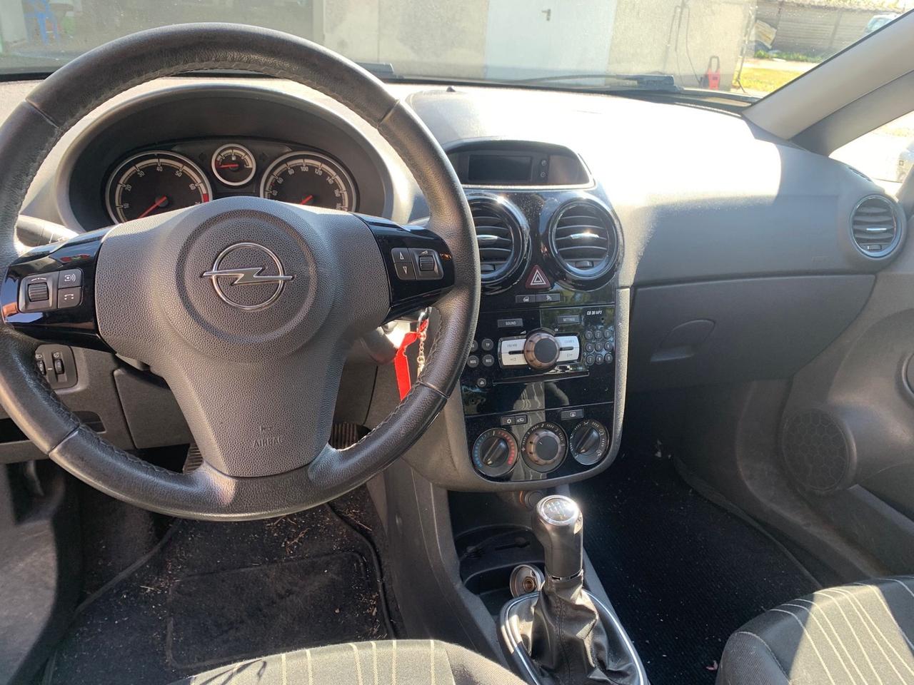 Opel Corsa 1.2 80CV 3 porte GPL-TECH Edition