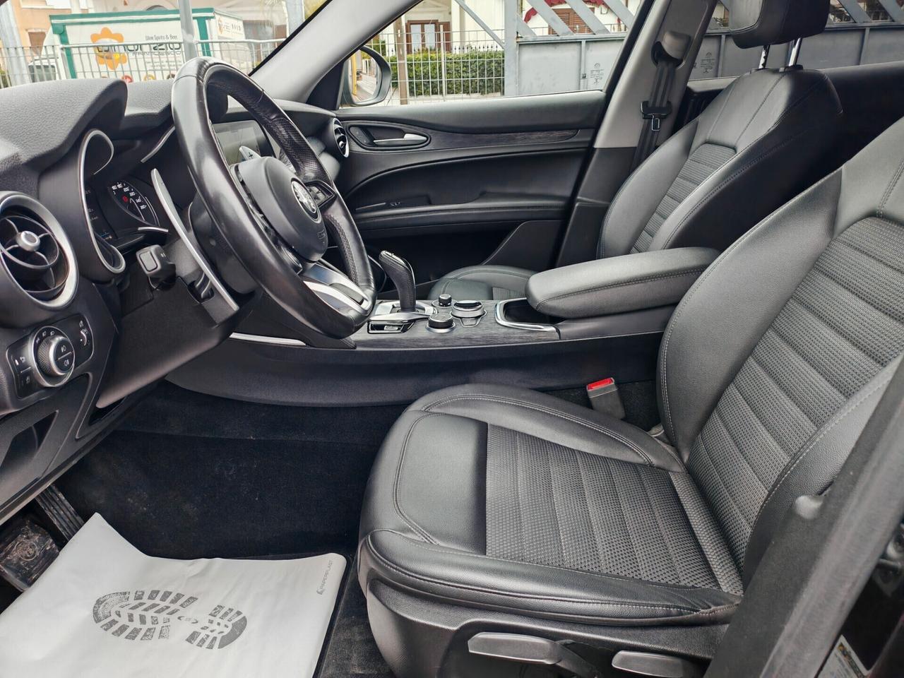 Alfa Romeo Stelvio 2.2 190cv Bleck Edition 2021