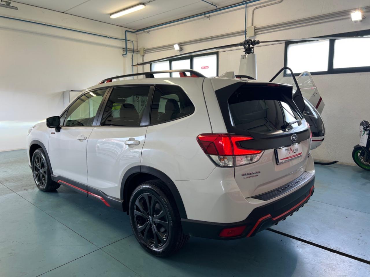 Subaru Forester 2.0 e-Boxer MHEV CVT Lineartronic 4dventure