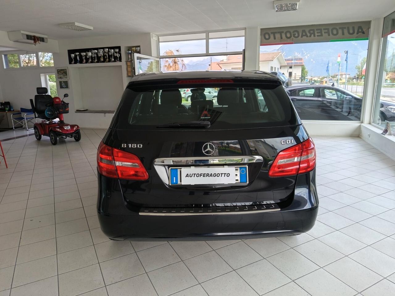Mercedes B 180 CDI Executive "LEGGI"