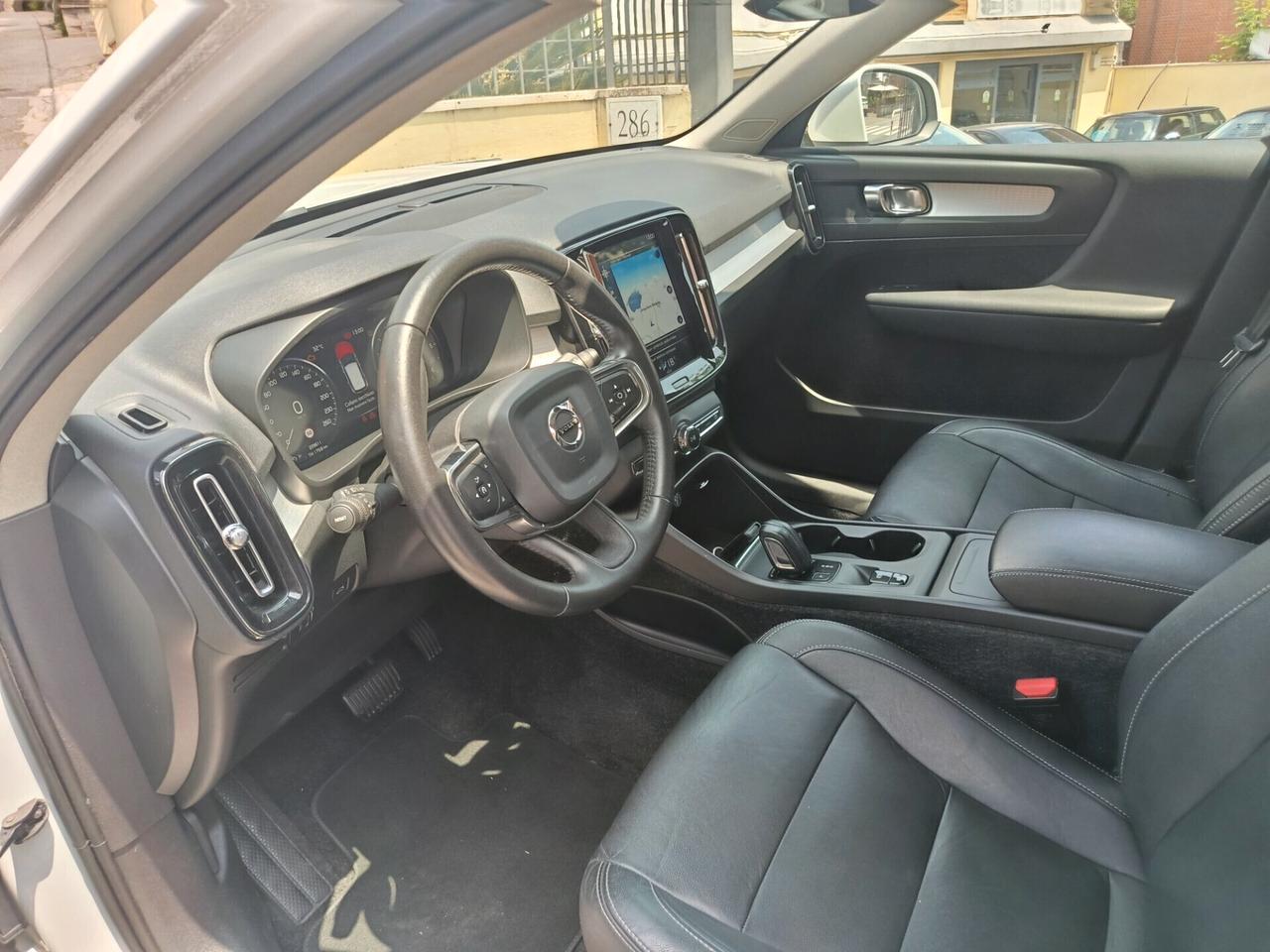 Volvo XC40 D4 AWD Geartronic Business