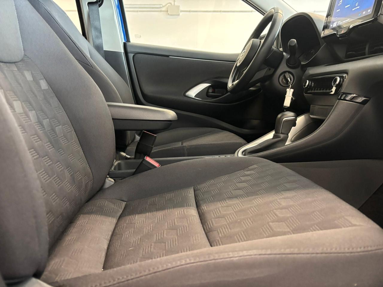 Mazda 2 CENTRE-LINE 1.5 VVT e-CVT Full Hybrid UNICO PR.