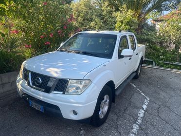 Nissan Navara 2.5 dCi 4 porte Double Cab SE **gancio traino**