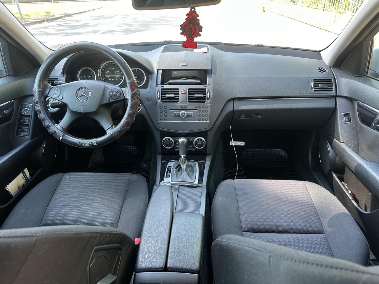 Mercedes-benz C 220 CDI BlueEFFICIENCY Avantgarde