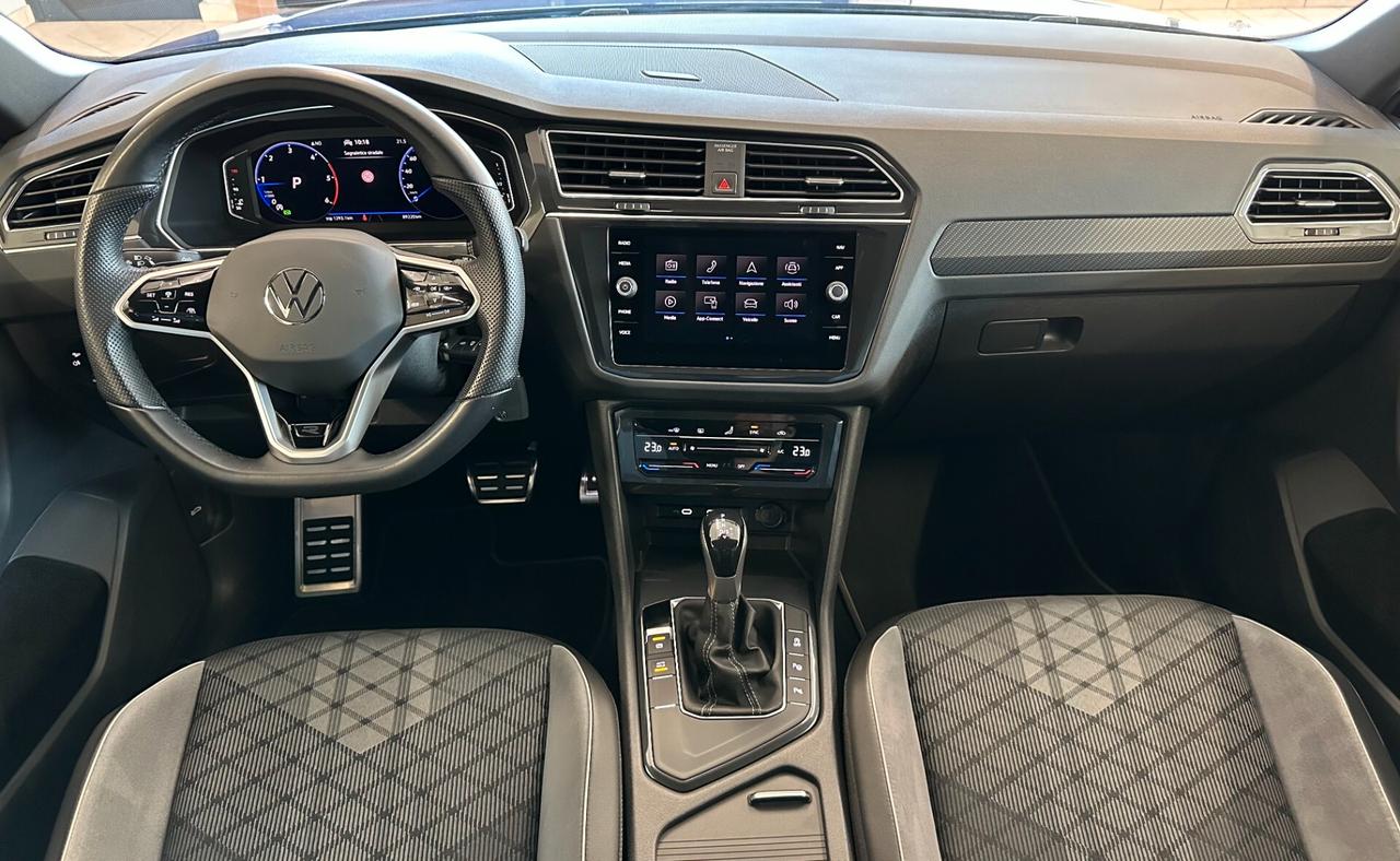 VOLKSWAGEN TIGUAN R-LINE 2.0 TDI DSG *TETTO*LUCI*RADAR*