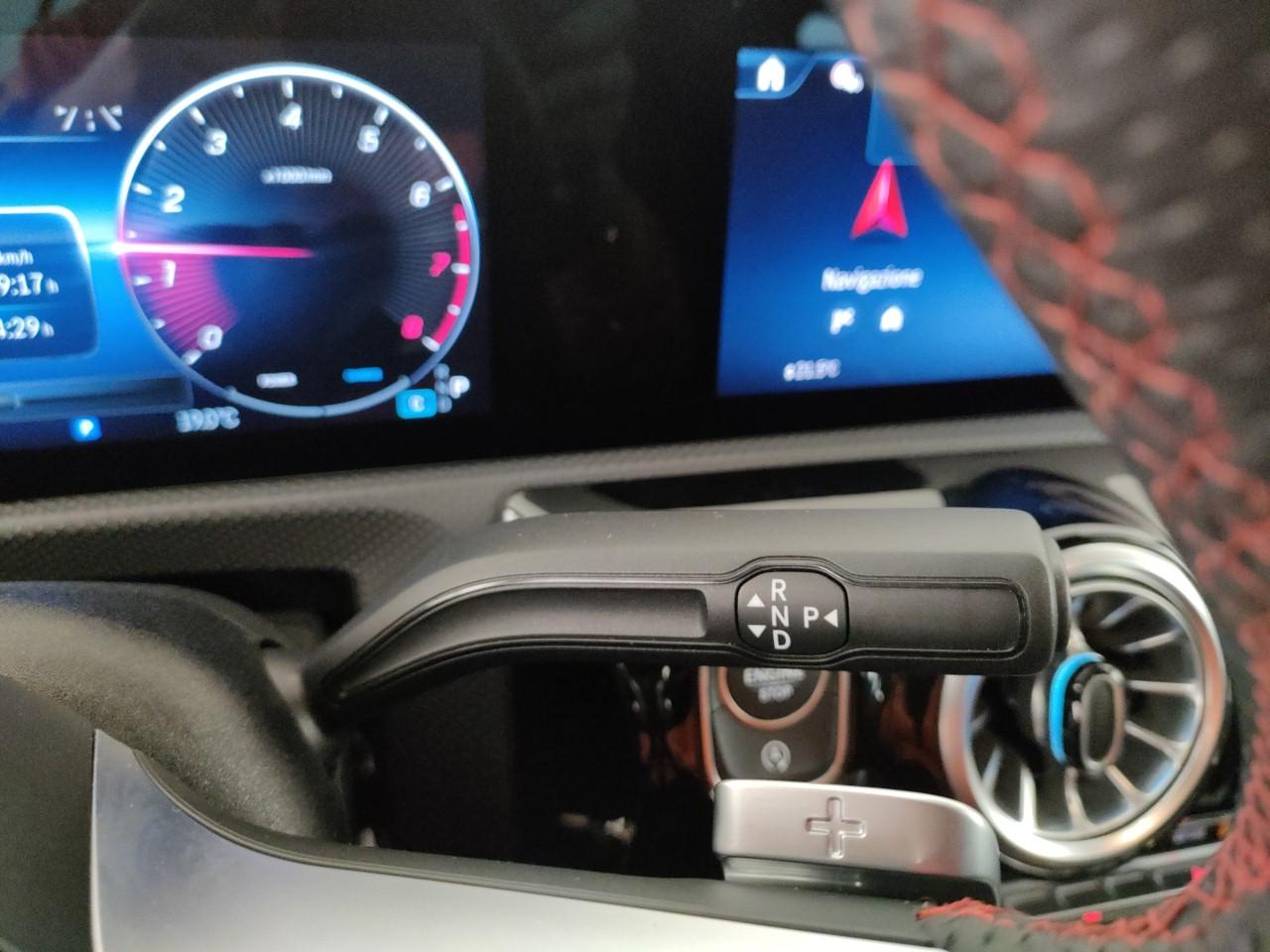 Mercedes-Benz A 180 AMG Line Advanced Plus auto