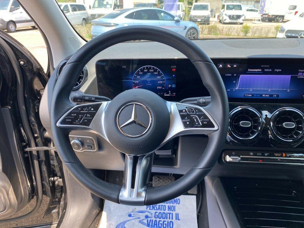 Mercedes GLA 180 180 D Advanced 8G-DCT