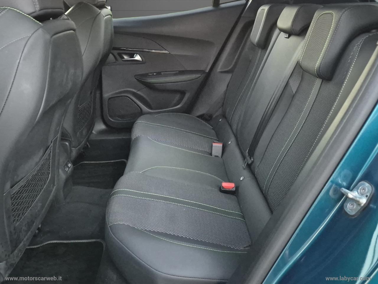 PEUGEOT 2008 Hybrid 145 e-DCS6 GT