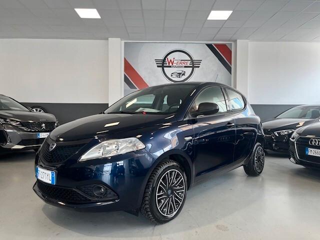 Lancia Ypsilon 1.2 69 CV 5 porte GPL Ecochic Elefantino Blu