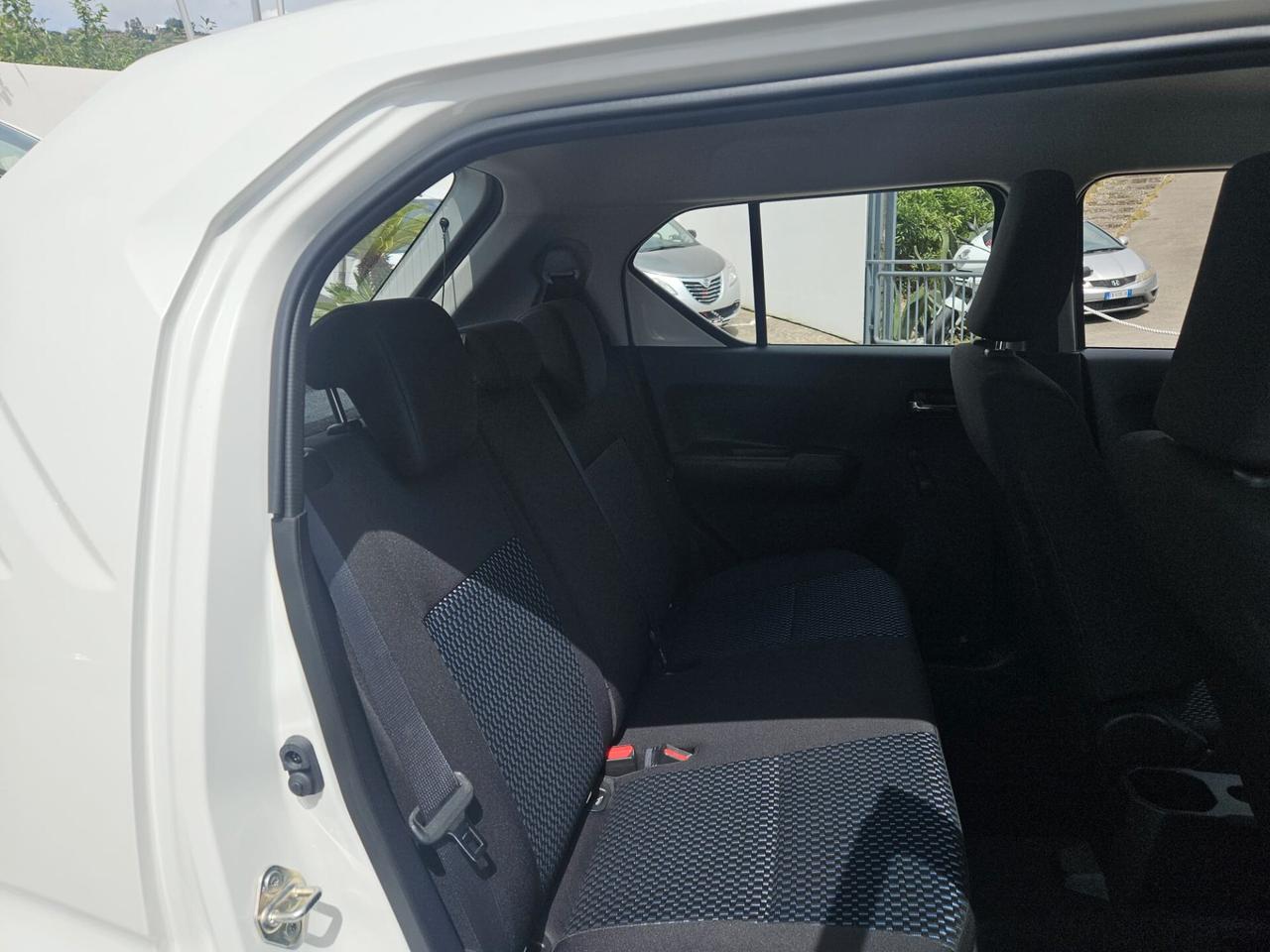 Suzuki Ignis 1.2 Hybrid Top