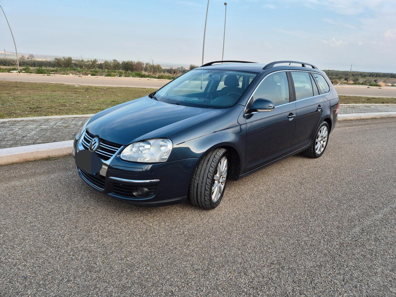 Volkswagen Golf Var. 2.0 TDI DPF Sportline 08