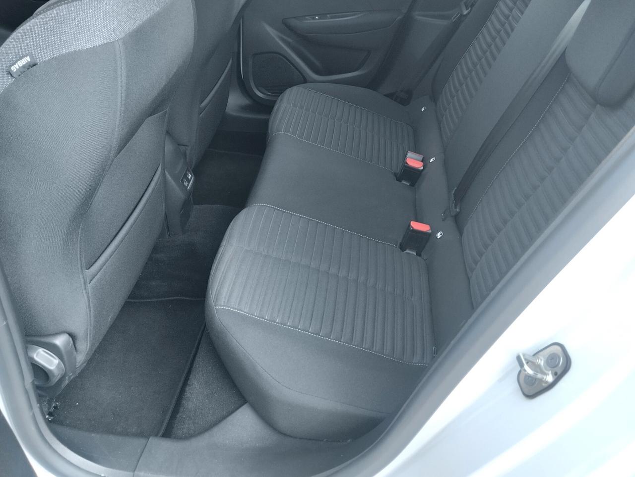 Peugeot 208 motore elettrico 136 CV 5 porte Active