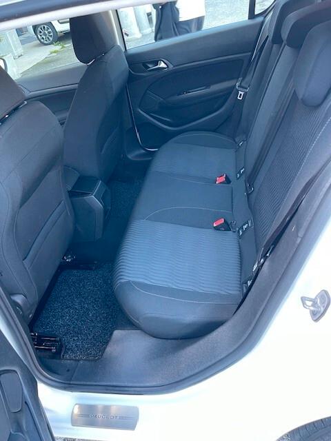 Peugeot 308 BlueHDi 100 S&S Business