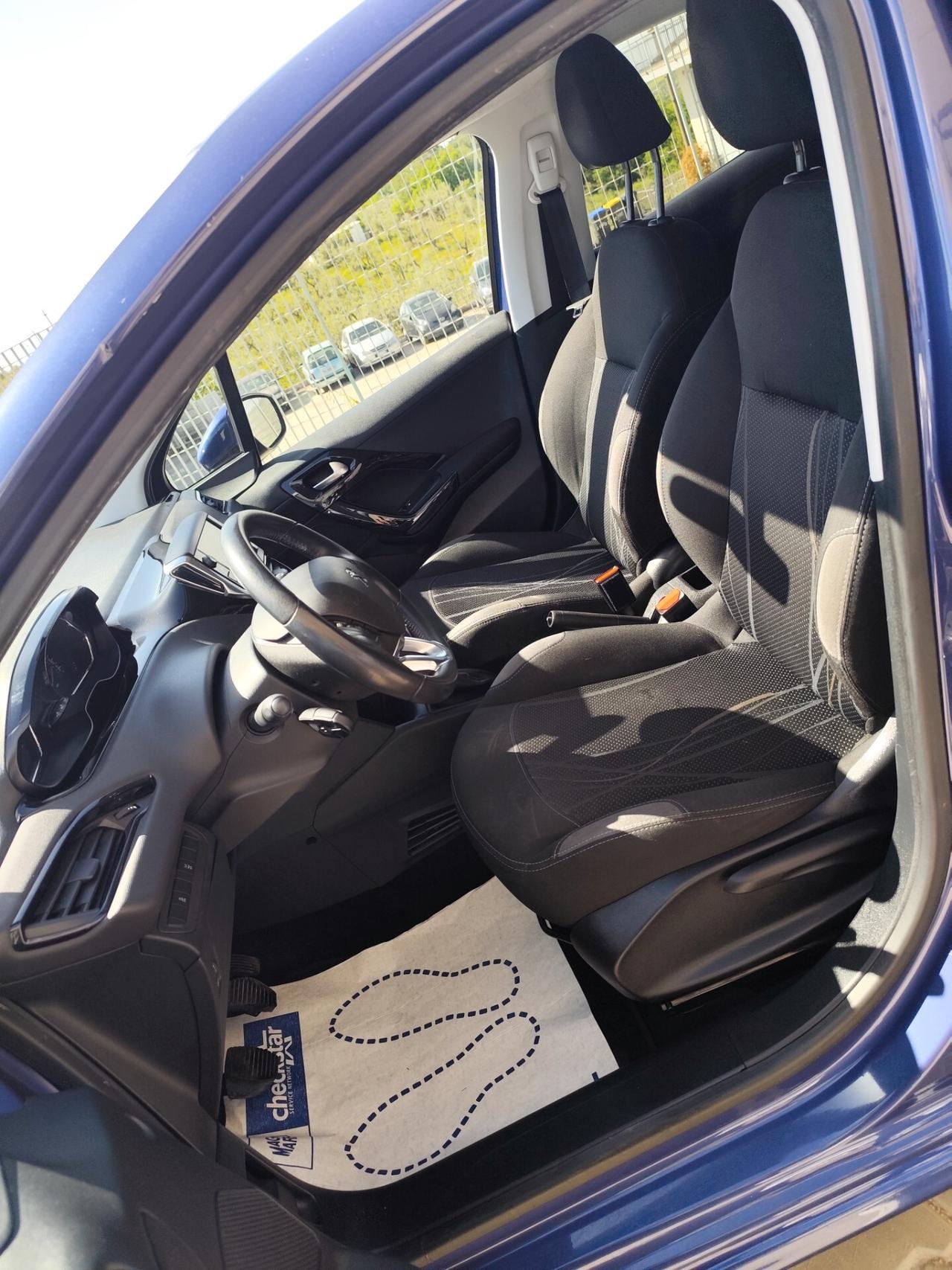 Peugeot 208 1.4 HDi 68 CV 5 porte Allure