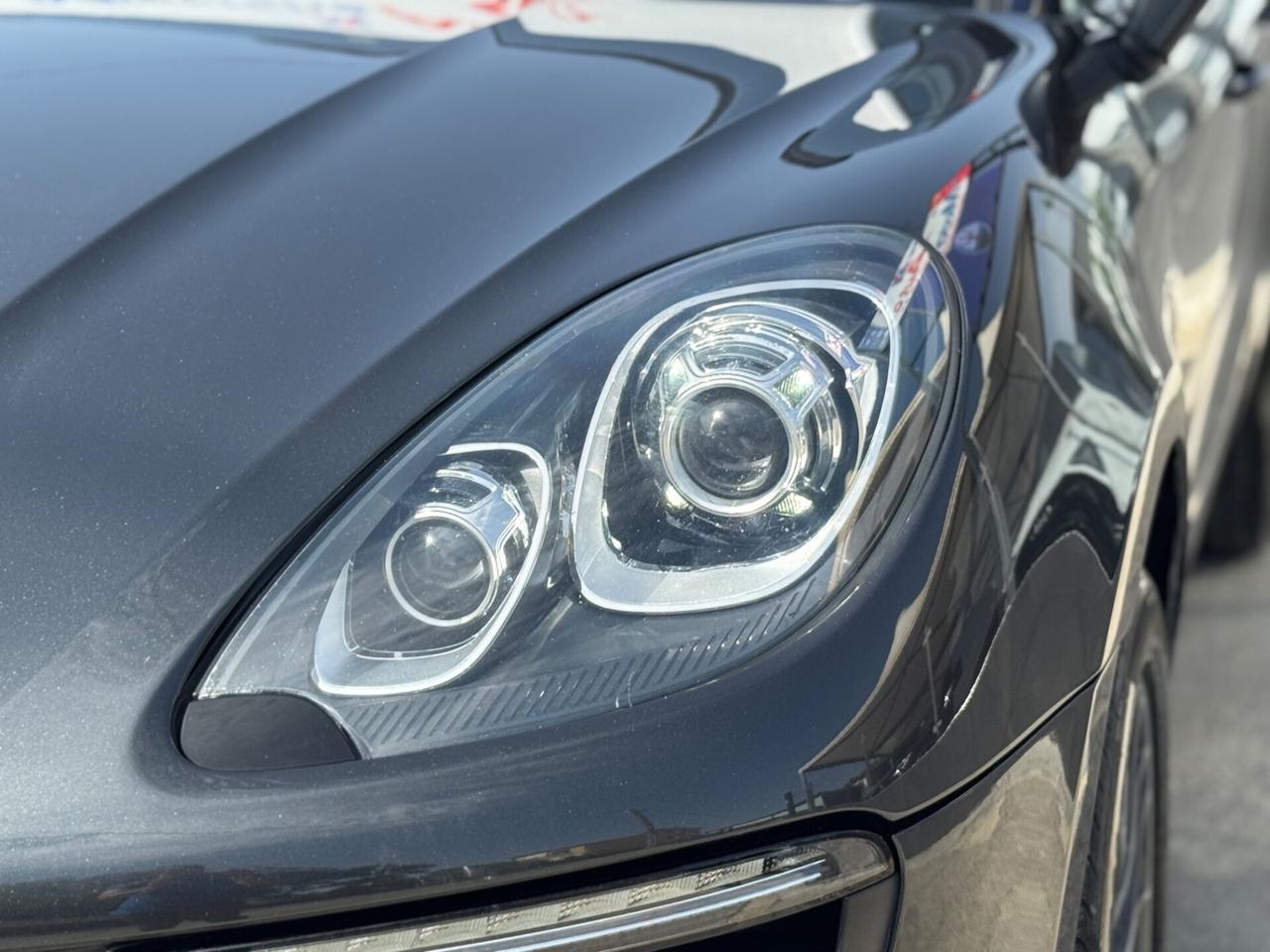 PORSCHE MACAN 3.0 D V6 250 CV FULL TETTO PORSCHE APPROVED