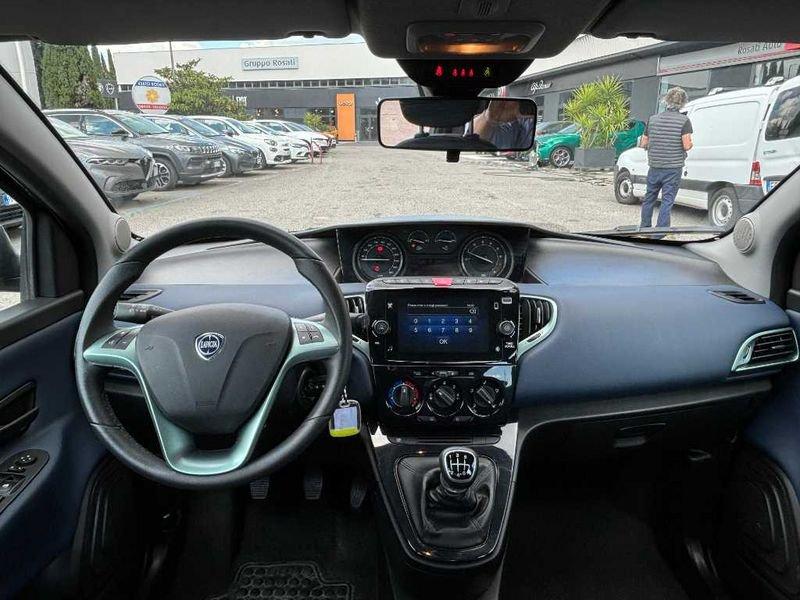 Lancia Ypsilon New 5 porte My24 1.0 Firefly 70 CvStart&Stop Hybrid Oro
