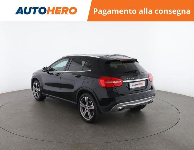 MERCEDES-BENZ GLA 200 d Automatic 4Matic Sport