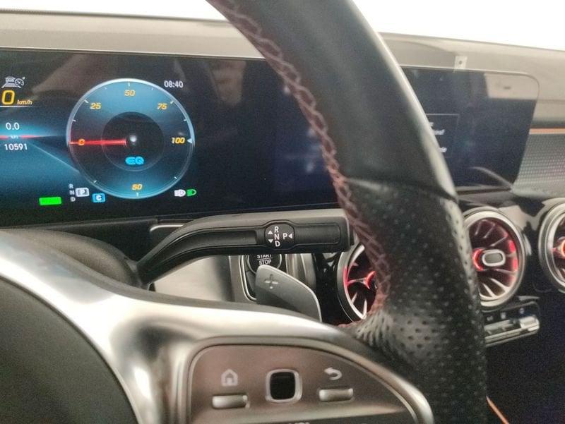 Mercedes-Benz EQB 300 Premium 4matic