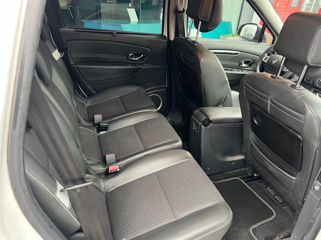 Renault Scenic 1.6 dCi 7 POSTI - 2012