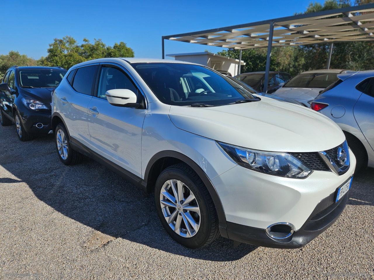 NISSAN Qashqai 1.6 dCi 2WD N-Connecta X TRONIC