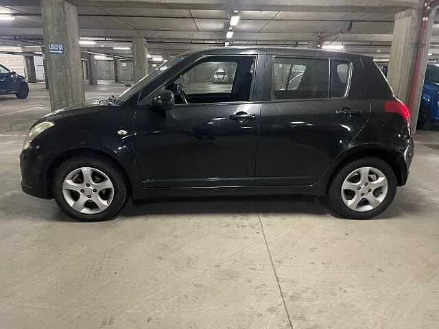 Suzuki Swift 1.3 4x4 5p. GL