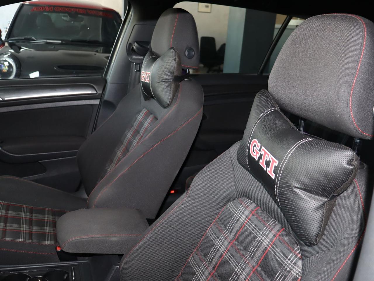 Volkswagen Golf GTI 2.0 TSI GTI #50260