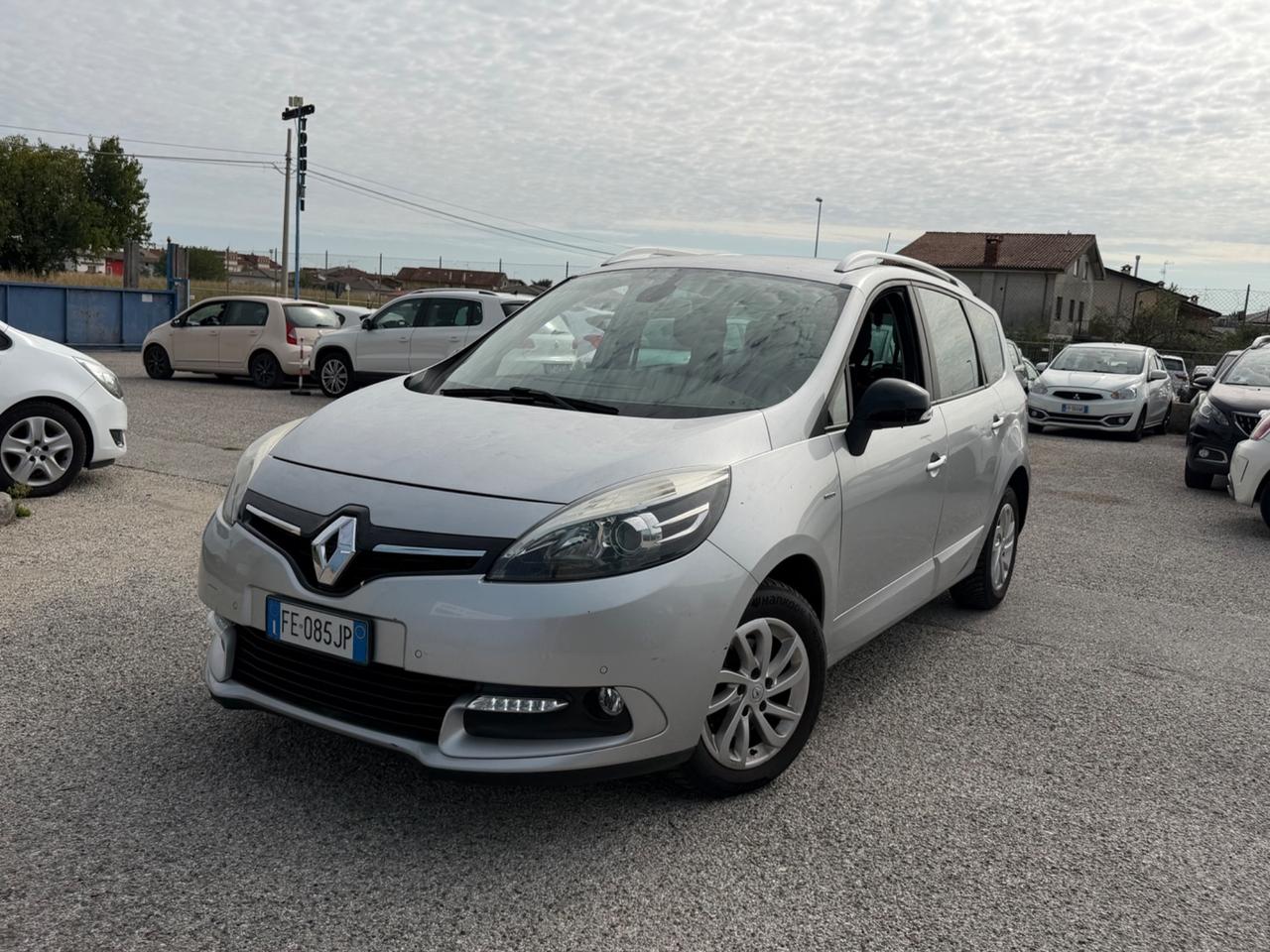 Renault Scenic Scénic dCi 110 CV 7 POSTI