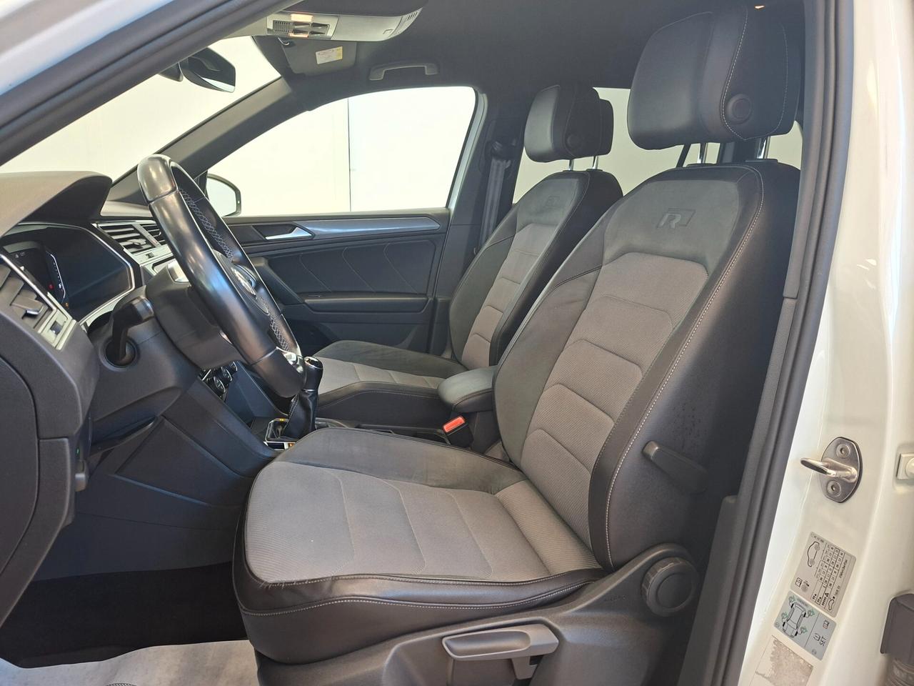 Volkswagen Tiguan 1.6 TDI SCR Sport R-Line BlueMotion Technology