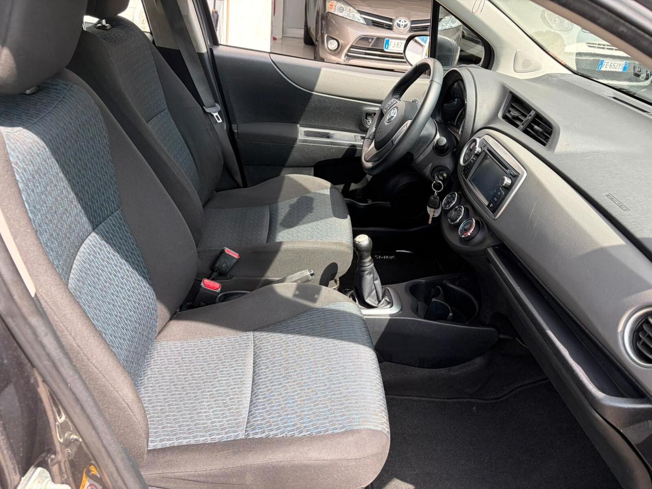 Toyota Yaris 1.0 5 porte Lounge*EURO5*NEOPATENTATI