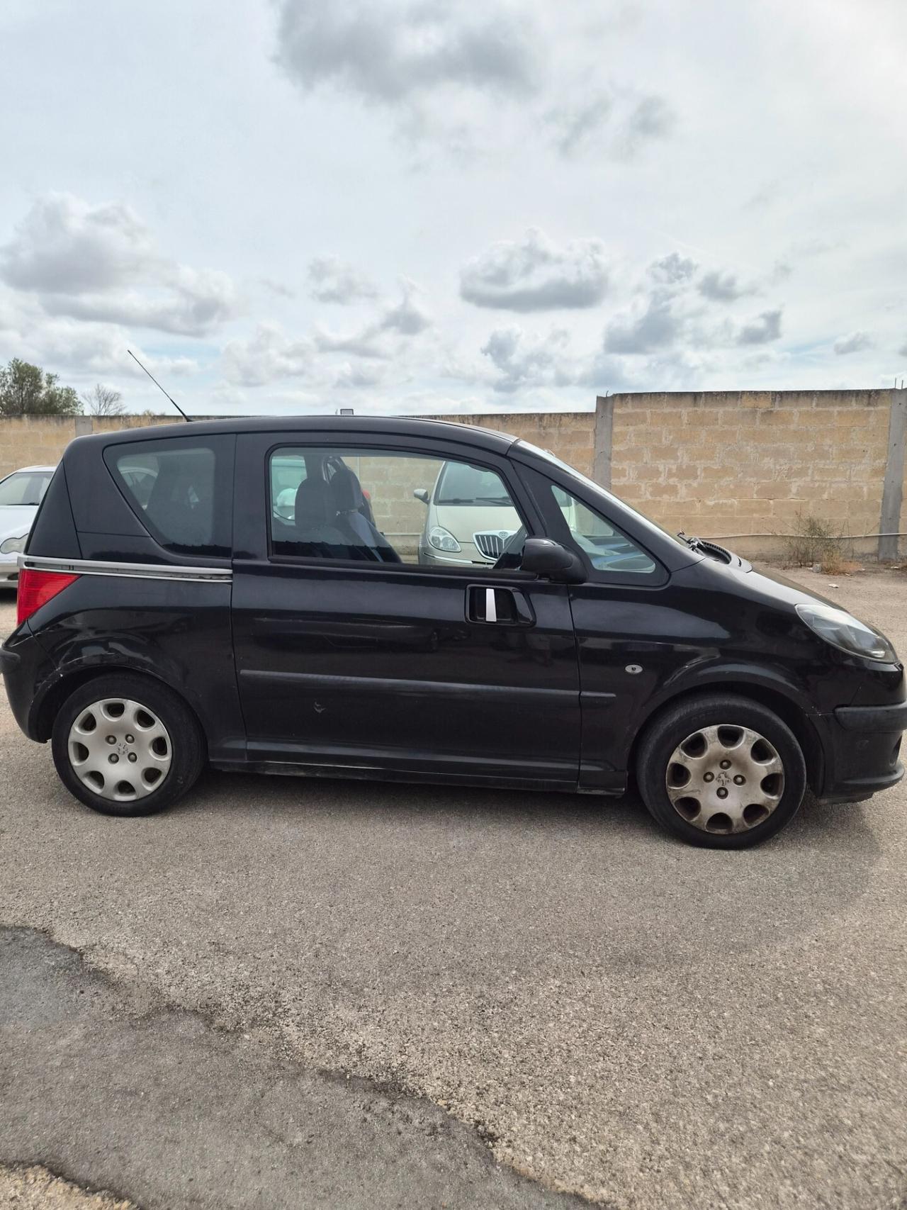 Peugeot 1007 1.4 Happy BENZINA GPL UNIPRO 150MILAKM