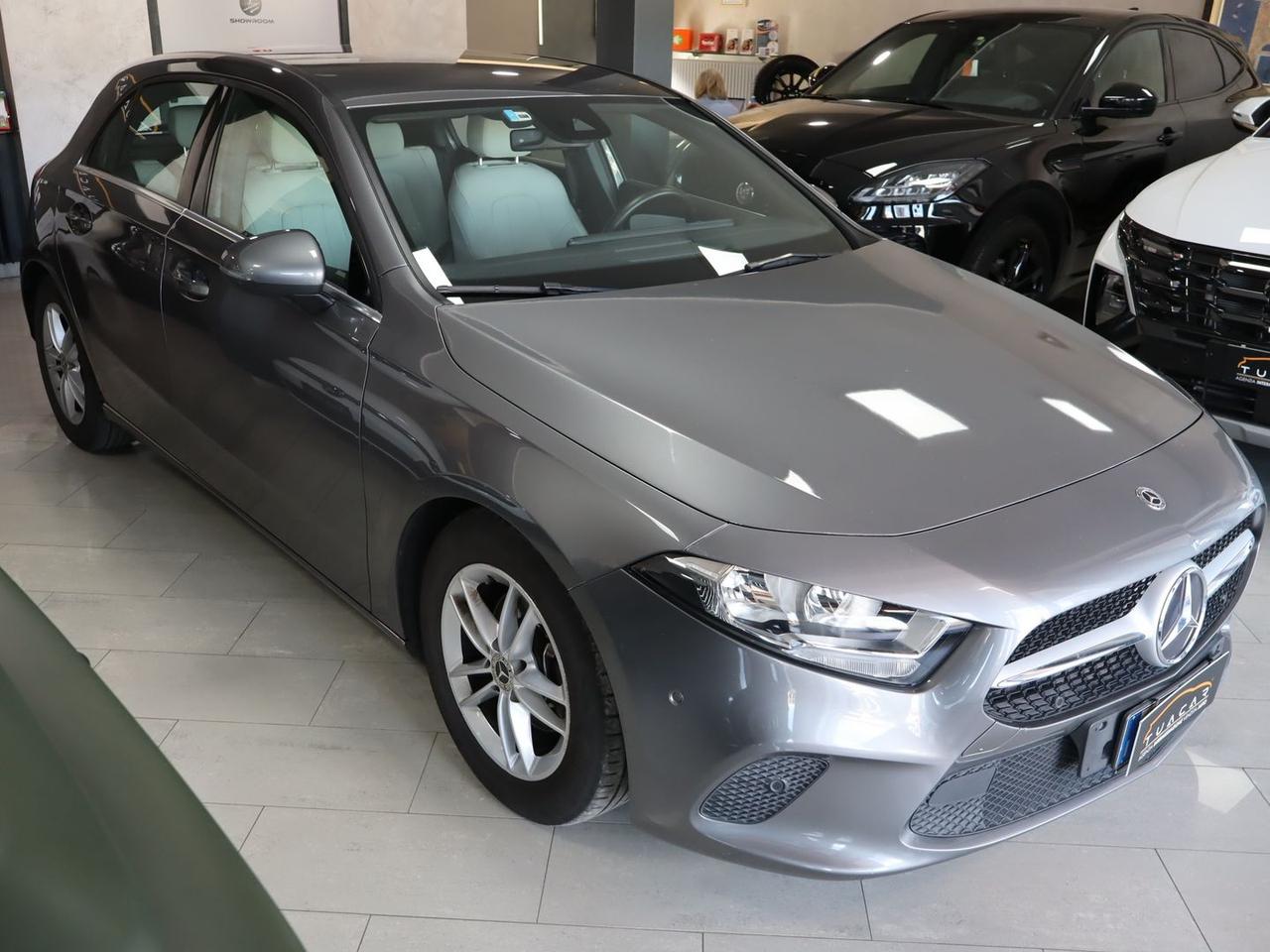 Mercedes-Benz A 180 Business Plus A 180 #9967