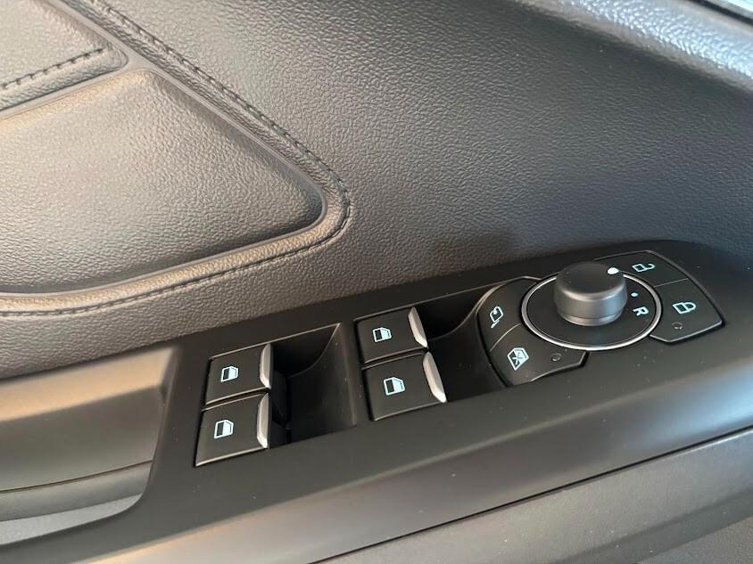Ford Focus 1.0 EcoBoost Hybrid 125CV Powershift SW ST-Line Design