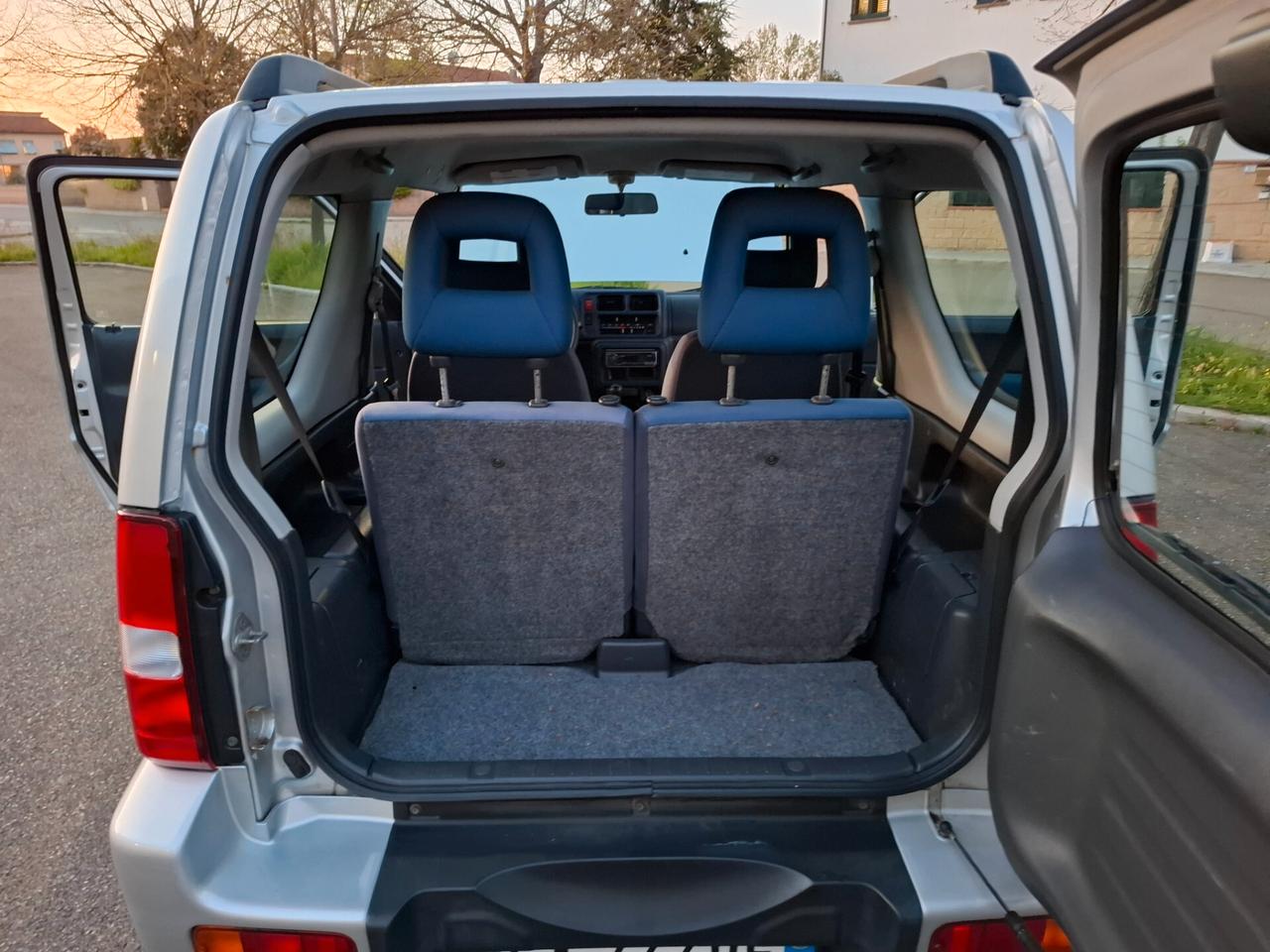 Suzuki Jimny 1.3i 16V cat 4WD JLX Special