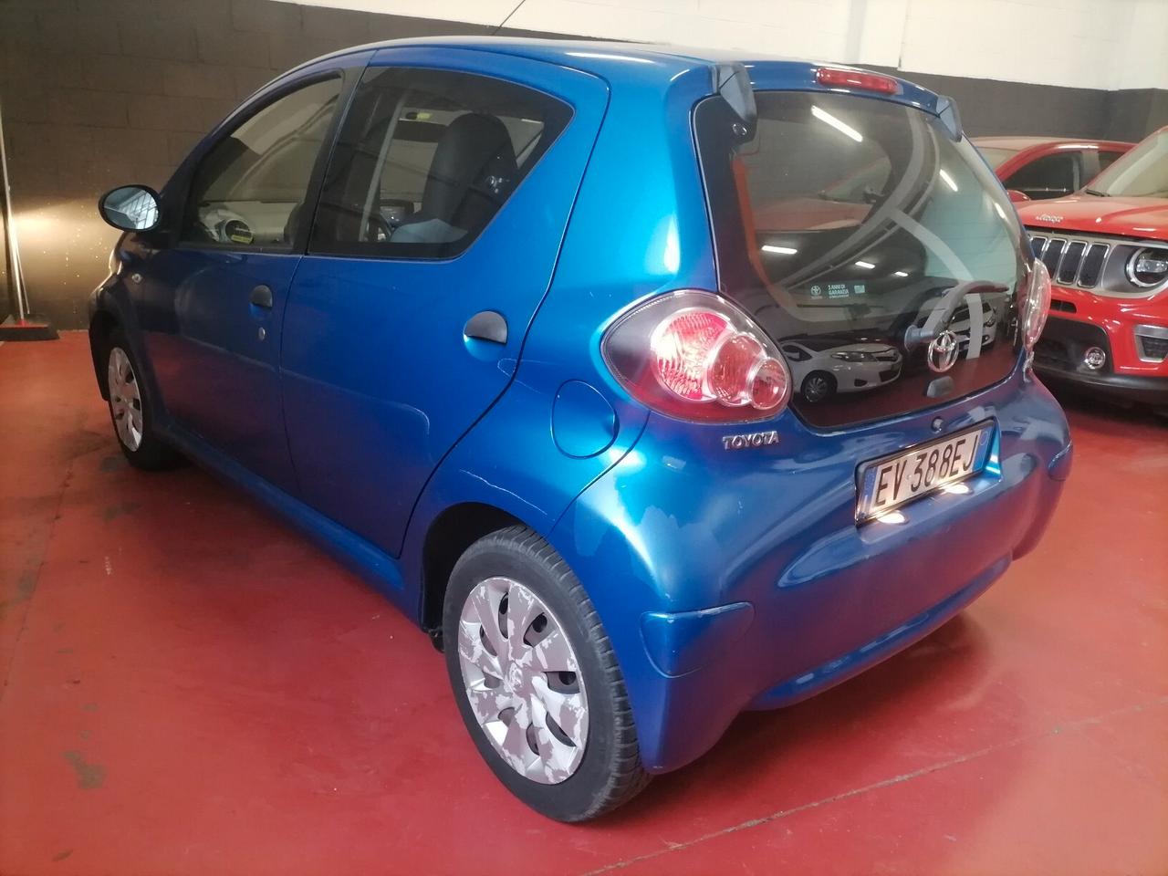 Toyota Aygo 1.0 12V VVT-i 5 porte Cool Soda Connect