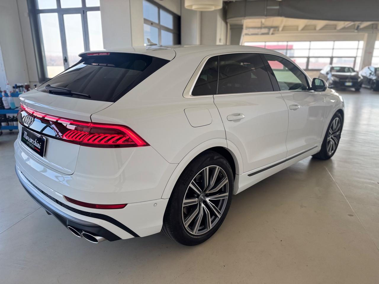 AUDI Q8 55 TFSI 340 CV IVA ESPOSTA