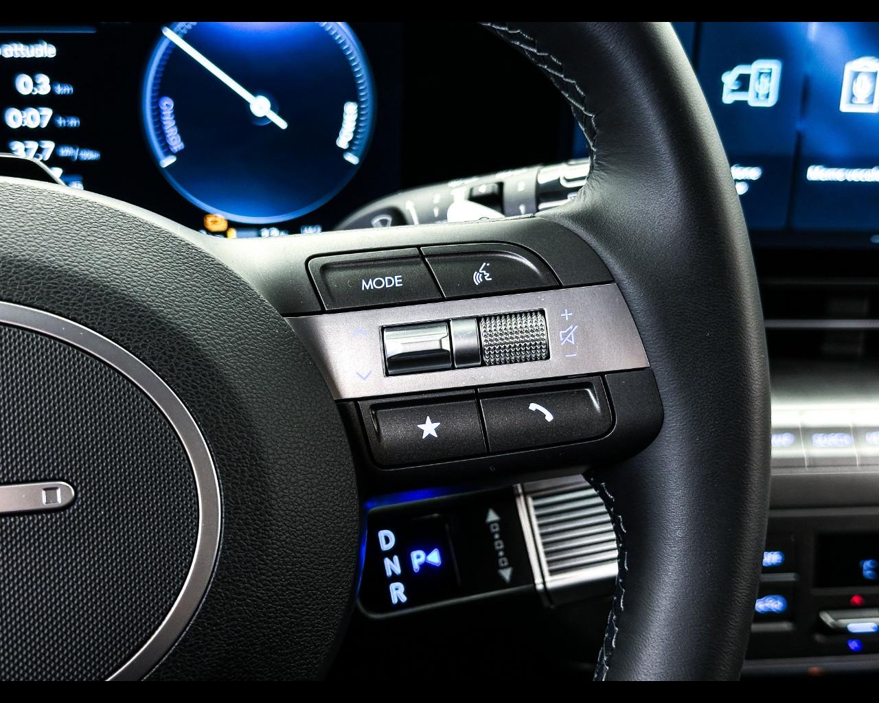 HYUNDAI KONA EV MY25 EXCLUSIVE 64,8 KWH+HP