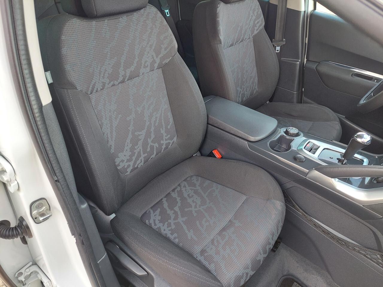 Peugeot 3008 1.6 HDi 110CV cambio robotizzato