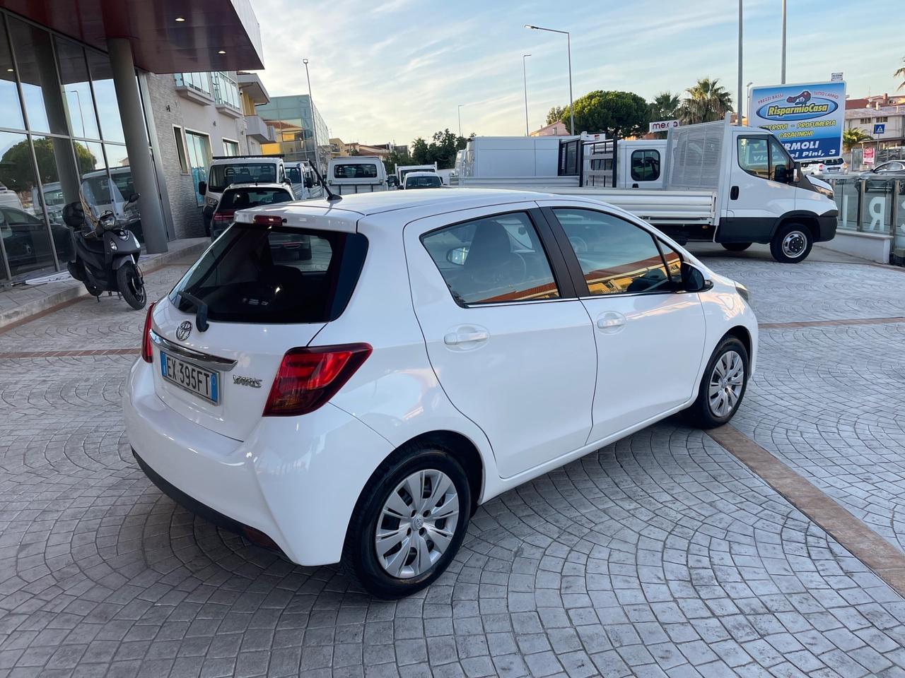 Toyota Yaris 1.0 5 porte Lounge