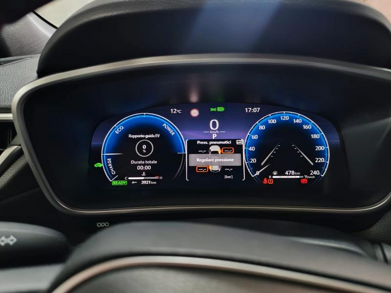 Toyota Corolla Cross 1.8 Full hybrid Trend 140cv e-cvt