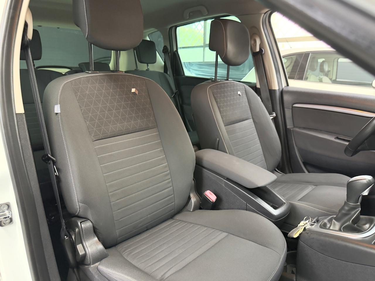 Renault Scenic Scénic XMod dCi 110 CV EDC Limited