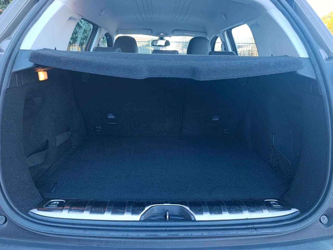 Peugeot 2008 1.6 e-HDi Allure 2015