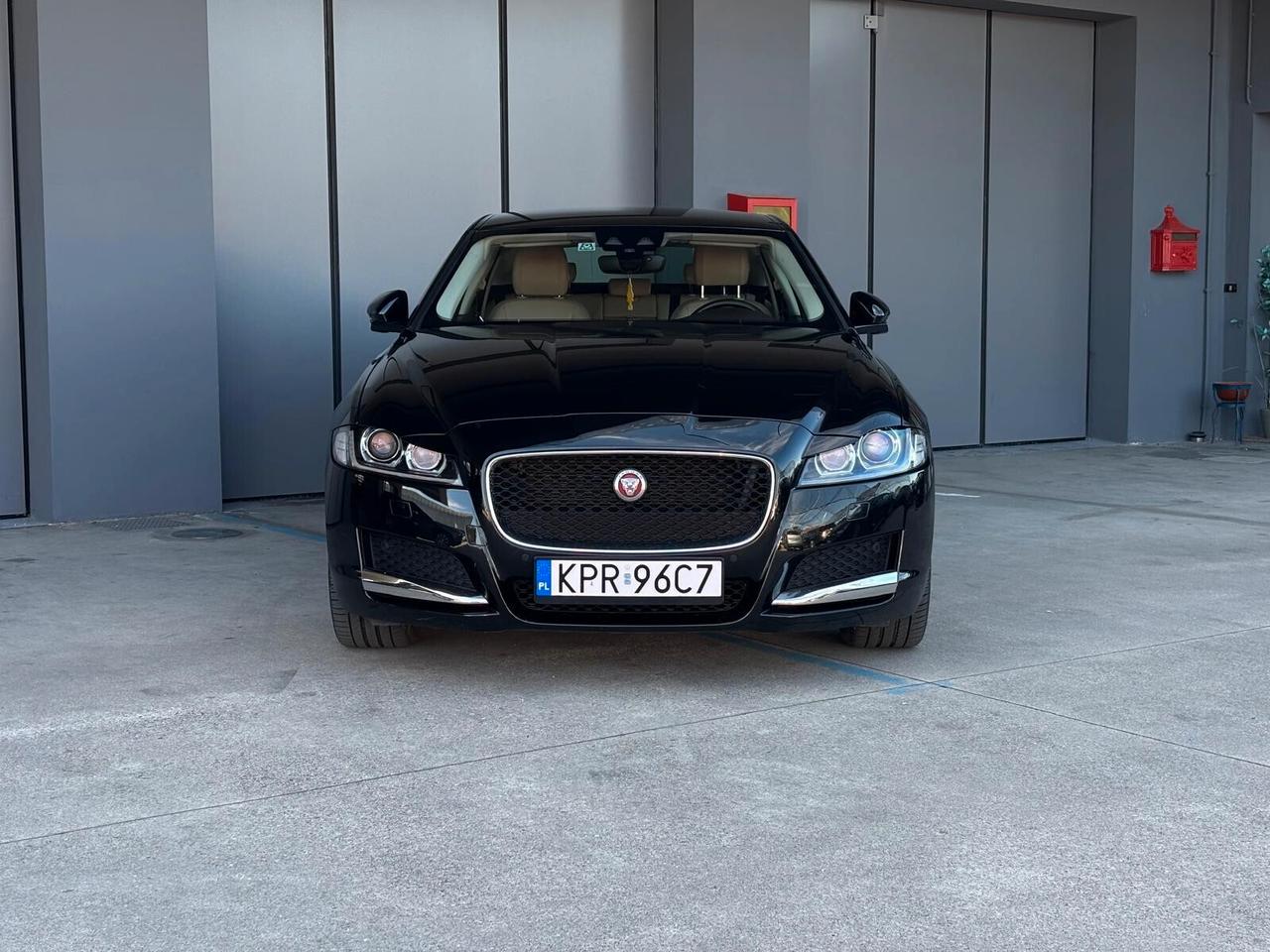 Jaguar XF 2.0 D 180 CV AWD aut. Prestige